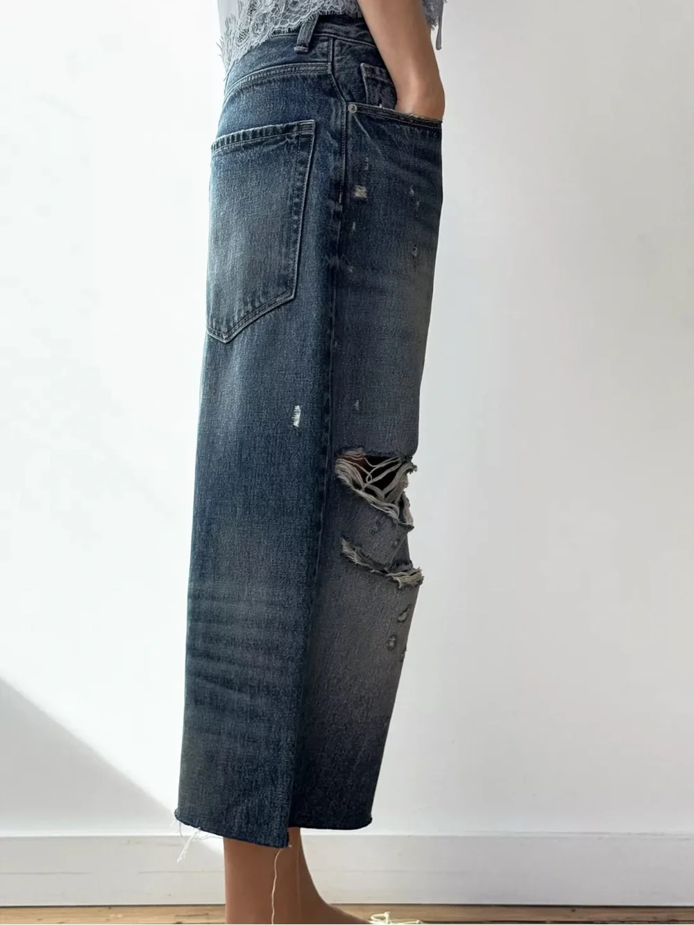 Zara MID-RISE RIPPED DENIM
JORTS TRE - Picture 5 of 8